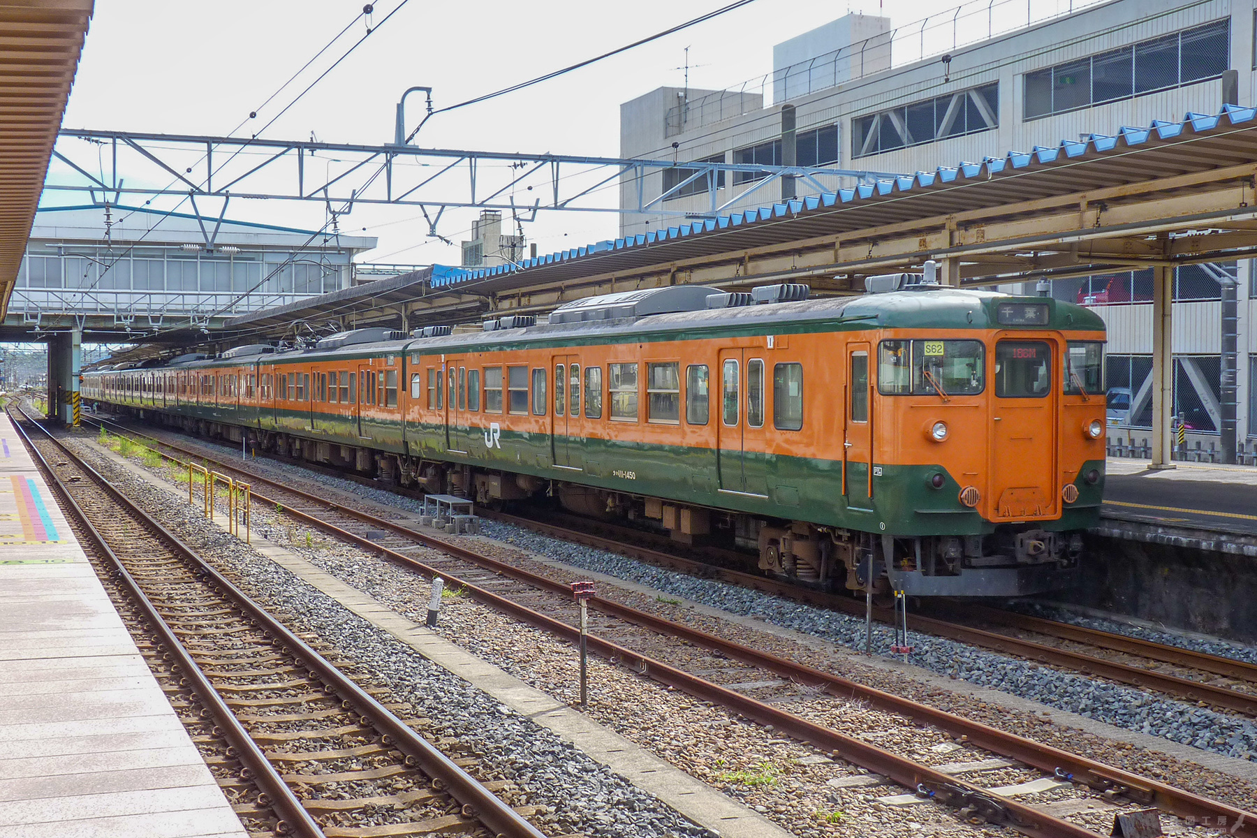 湘南色の千マリS62編成