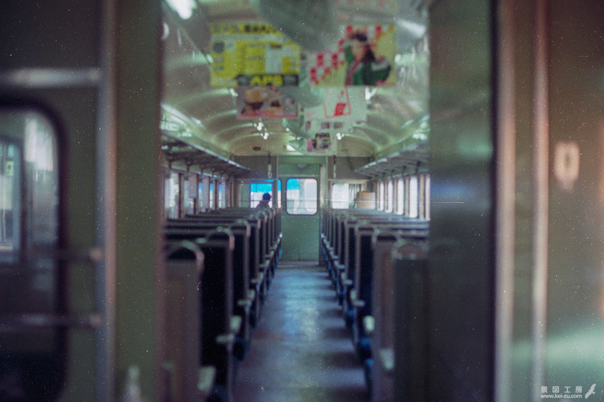 クハ86300の客室