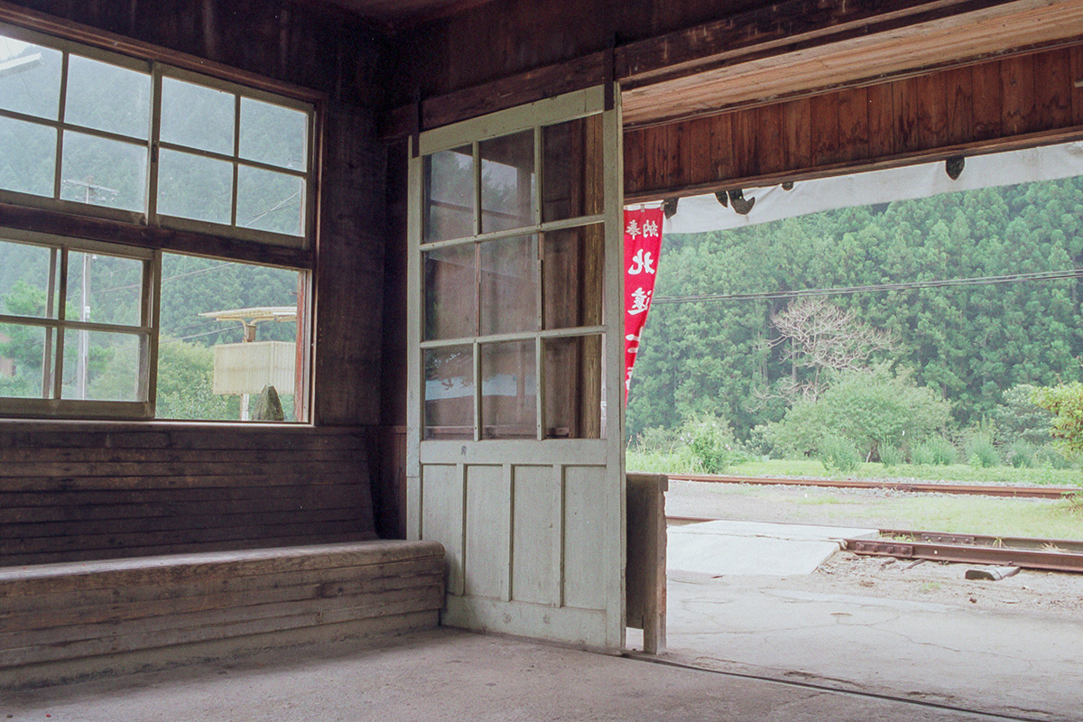木造駅舎室内