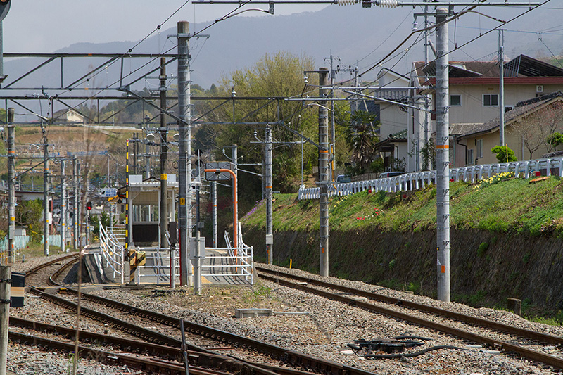 桜並木が伐採された甲斐上野駅