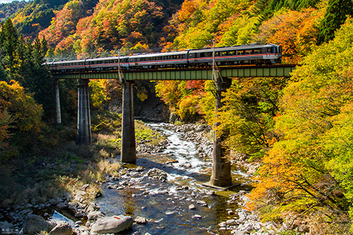 飛騨小坂　-　 渚