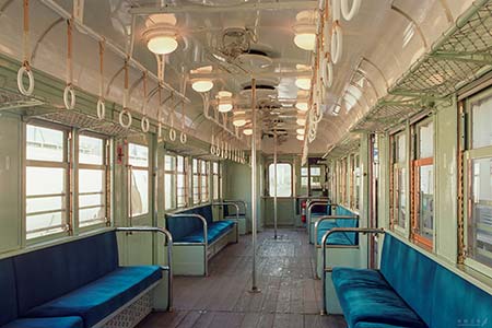 クモハ12052車内