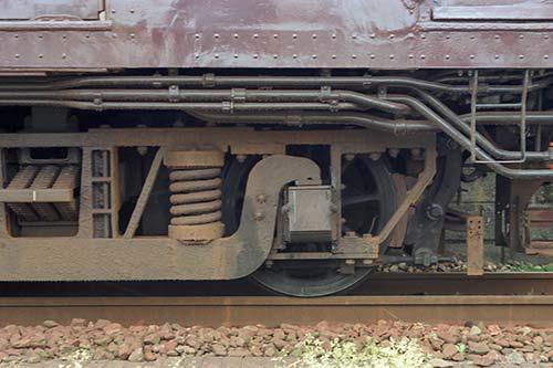 クモハ12053 DT11台車